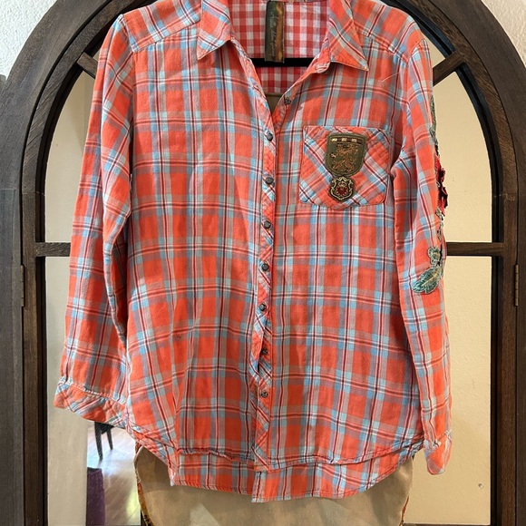 Aratta Vibrant Plaid Shirt with Floral embroidered Accents - Picture 4 of 7